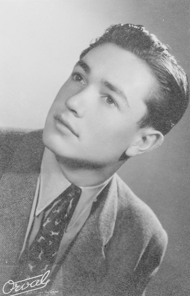 A studio portrait of Sam Braun