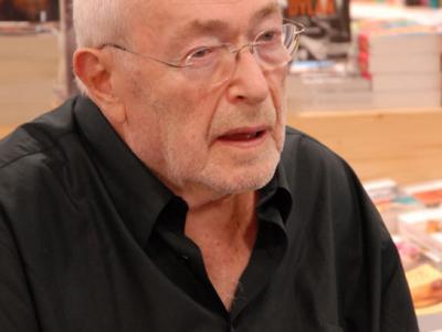 Sam at the volcans bookshop in Clermont-Ferrand